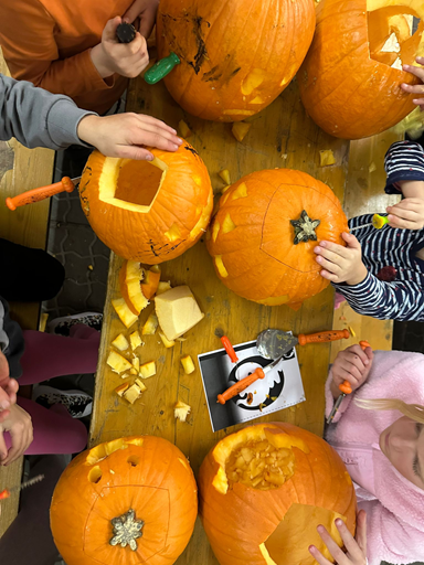 26.10.2025 - Kürbisschnitzaktion